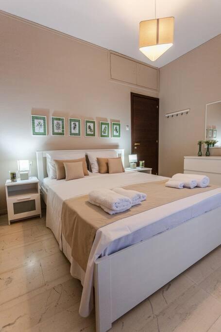 Cozy Seaside Penthouse With Sea & Mountain View. Lägenhet Volos Exteriör bild