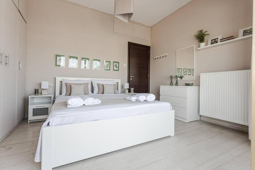 Cozy Seaside Penthouse With Sea & Mountain View. Lägenhet Volos Exteriör bild